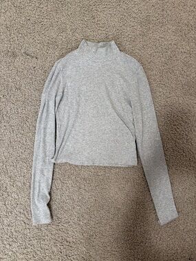 American Eagle Light Gray turtle-neck Long Sleeve Top